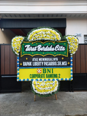 Papan Bunga Duka di Mayang Mangurai